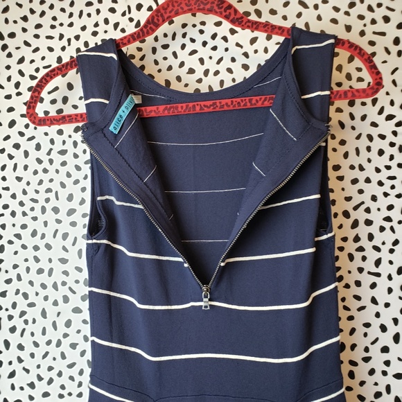 Alice + Olivia Bolton Ottoman Horizontal Pinstripe Navy Sleeveless Small Dress - Picture 11 of 16